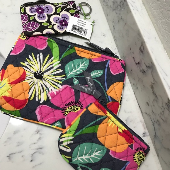 Vera Bradley Handbags - Vera Bradley trio💗 makeup bag coin purse & wallet
